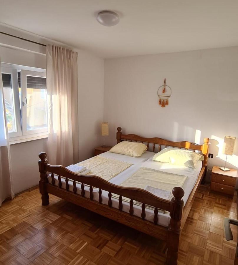 Apartmani Jelena Petrcane Buitenkant foto