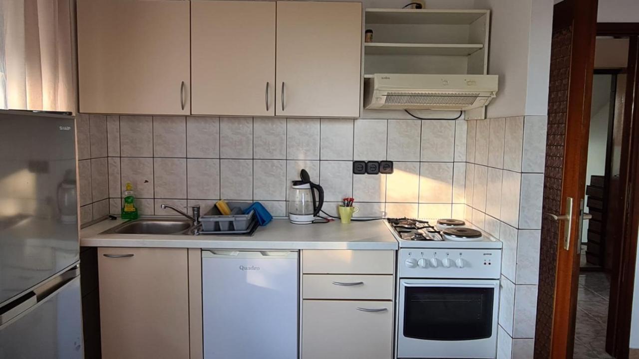 Apartmani Jelena Petrcane Buitenkant foto