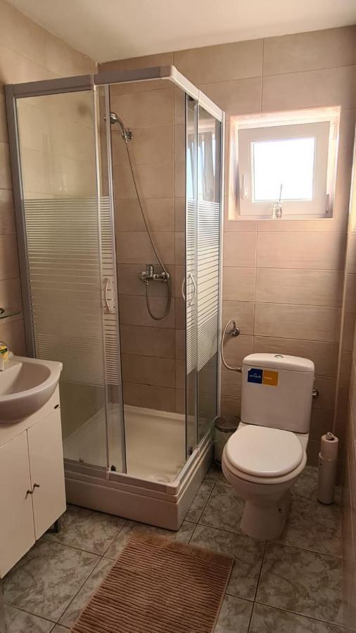 Apartmani Jelena Petrcane Buitenkant foto