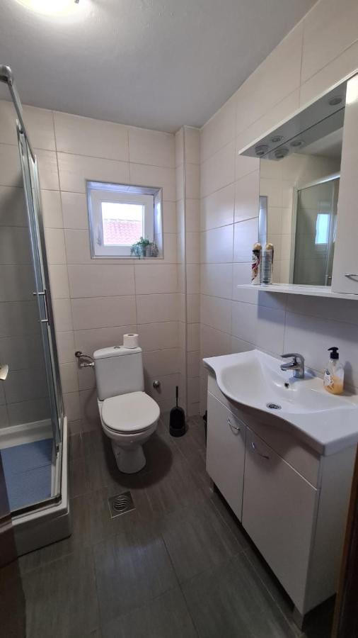 Apartmani Jelena Petrcane Buitenkant foto