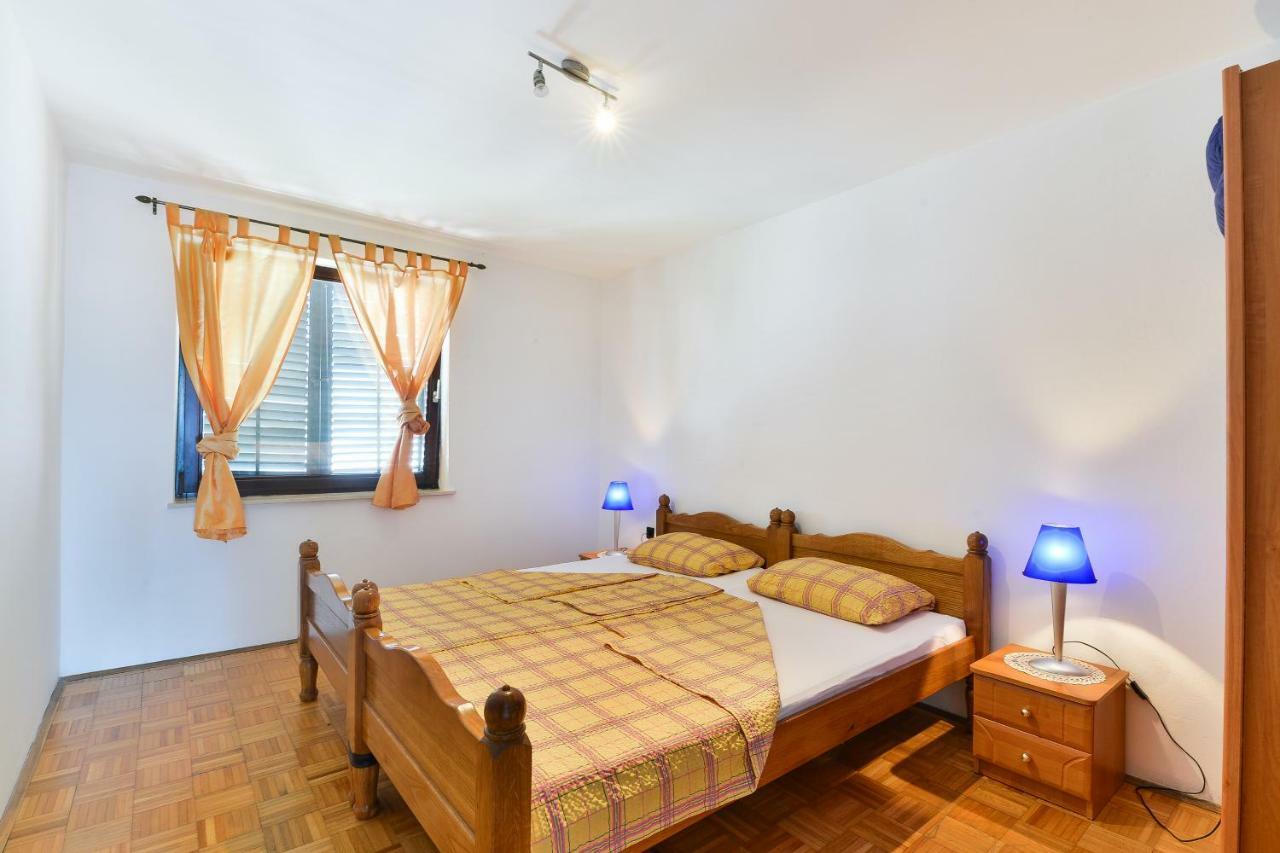 Apartmani Jelena Petrcane Buitenkant foto